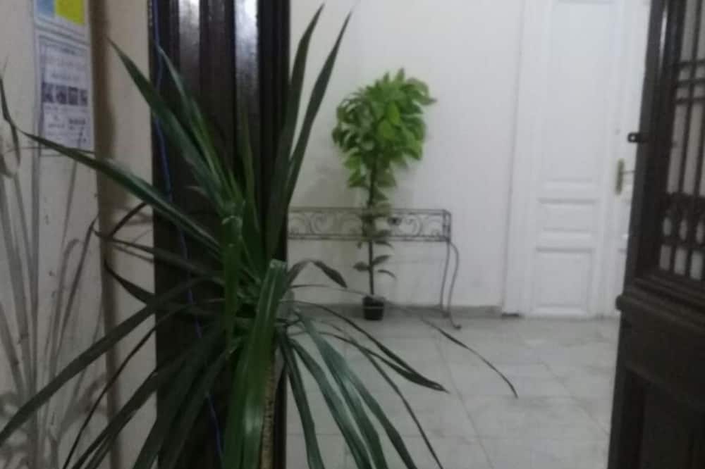 Safary Hotel - Hostel