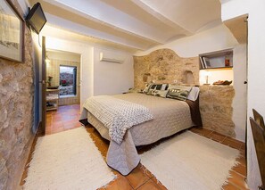 Double Room | In-room safe, iron/ironing board, bed sheets - Hotel Rural Can Partit - Adults Only (Sant Antoni de Portmany)