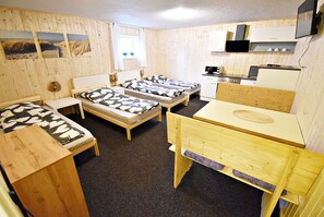 Quadruple Room, Shared Bathroom (6) | Free WiFi, bed sheets