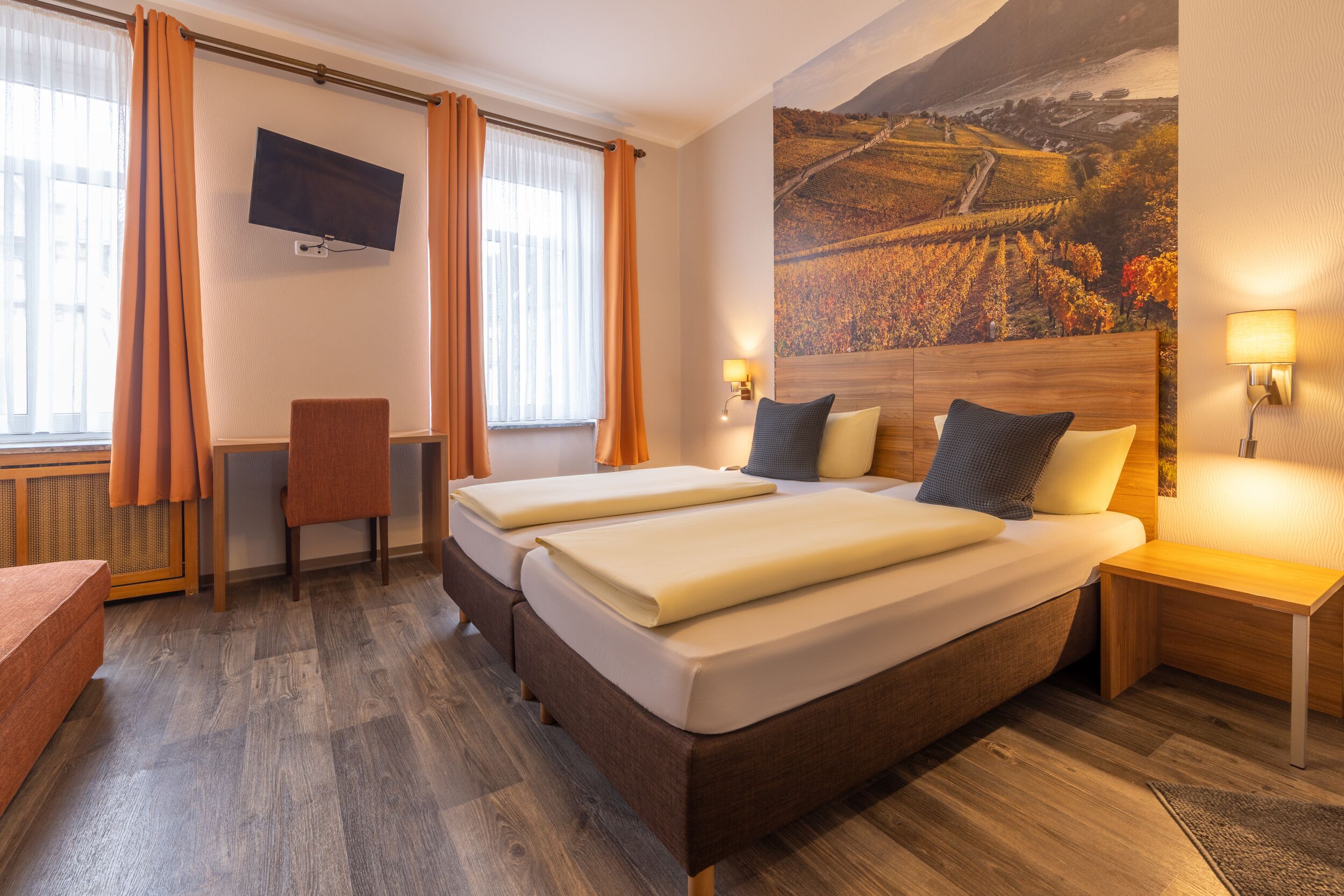 double room | desk, laptop workspace, blackout curtains, free wifi