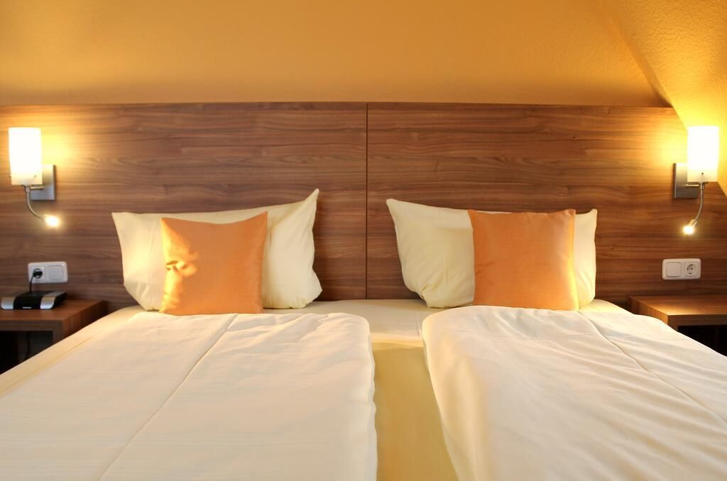 double room | desk, laptop workspace, blackout curtains, free wifi