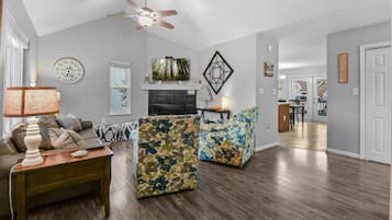 House, 2 Bedrooms | Living area | Flat-screen TV, fireplace