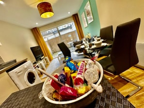 Studio Apartment 1 | In-room dining - Paradise Flat (Cambridge)