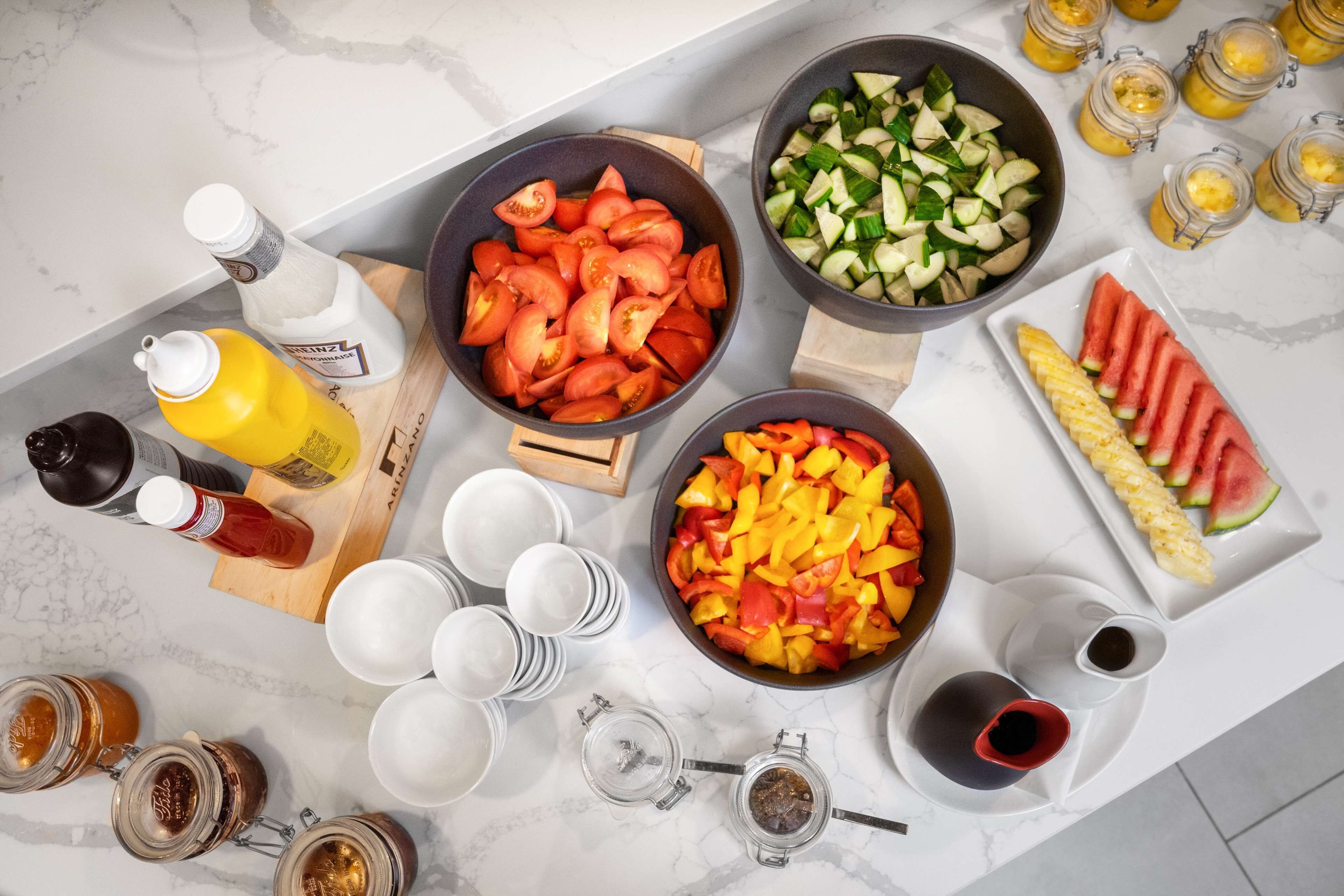 Frokostbuffé hver dag (mot et tillegg)