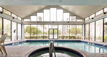 2 BR RESORT IN PERFECT LOCATION NEAR UNIVERSAL