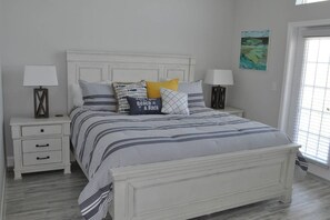 4 bedrooms, iron/ironing board, free WiFi, bed sheets