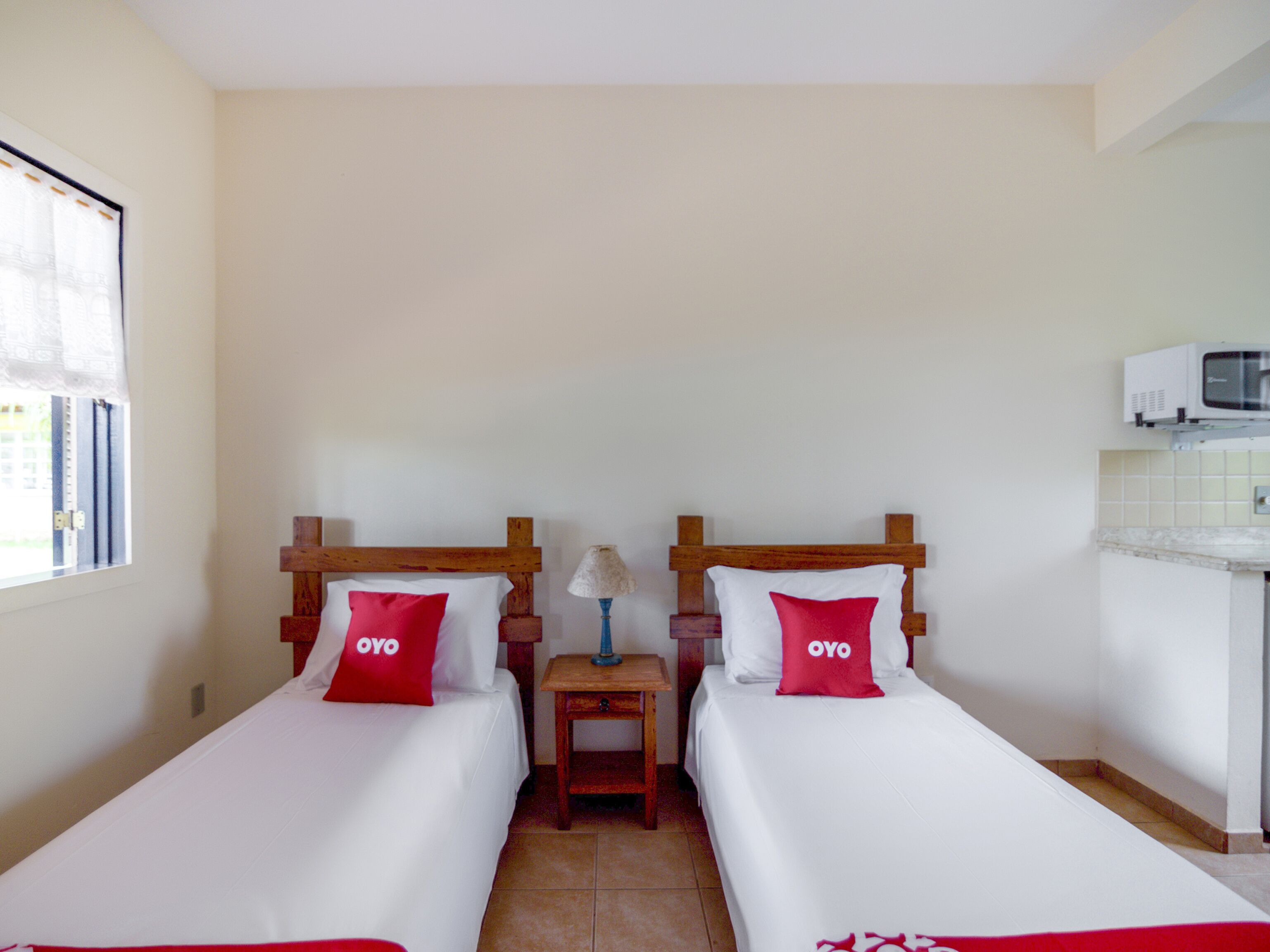quadruple room, multiple beds | minibar, desk, iron/ironing board, free wifi