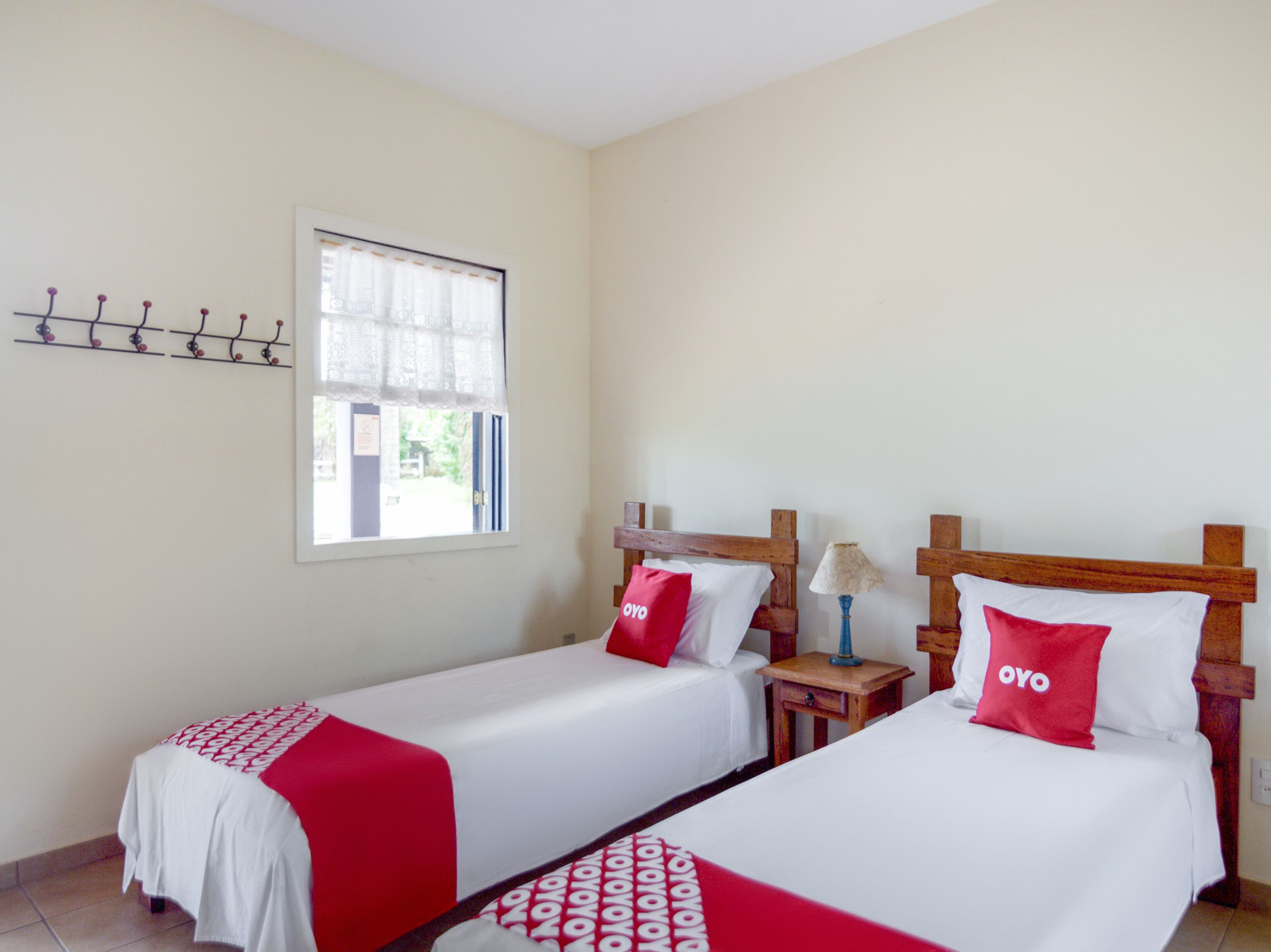 quadruple room, multiple beds | minibar, desk, iron/ironing board, free wifi