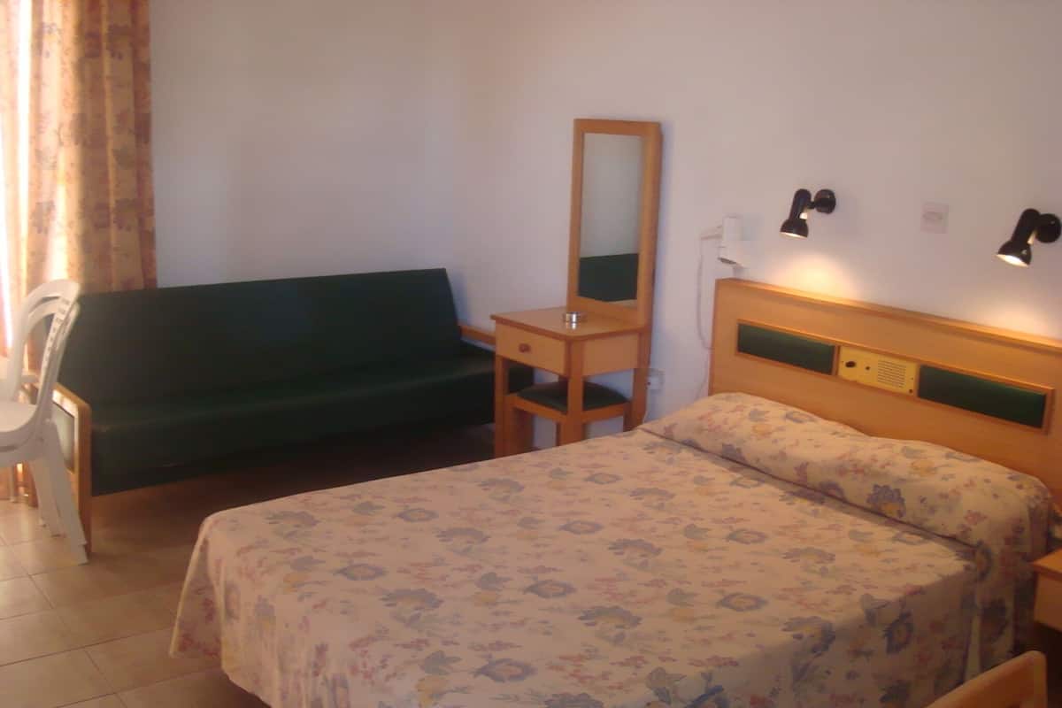 Estúdio (Budget) | 1 quarto, ferros/tábuas de passar roupa, berços grátis