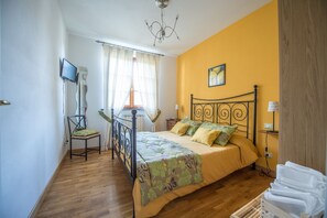 Blackout curtains, iron/ironing board, free cots/infant beds, free WiFi