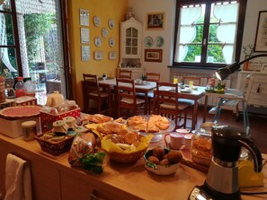 Colazione (2.0 EUR a persona)