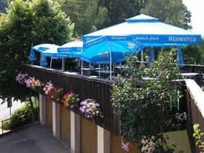 Terrace/patio - Hotel Sonne (Wiesenttal)