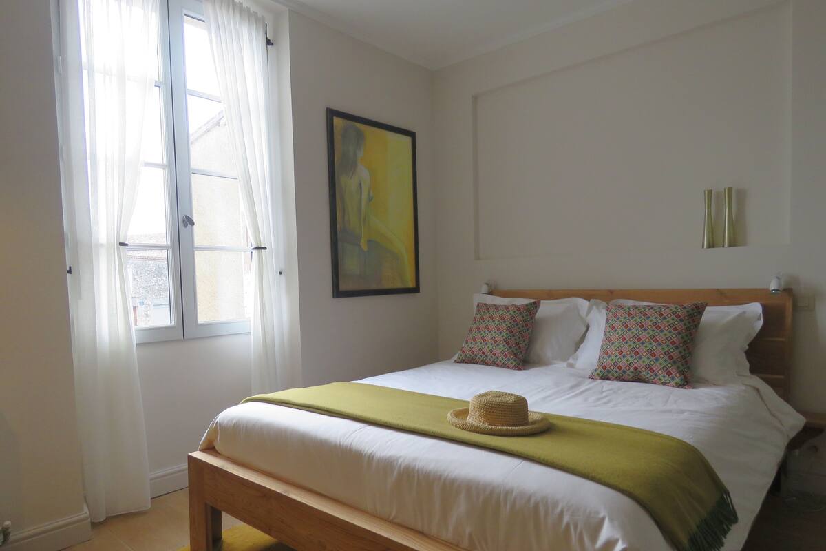 Tweepersoonskamer (Saint-Clar) | 1 slaapkamer, individueel gedecoreerd, individueel gemeubileerd