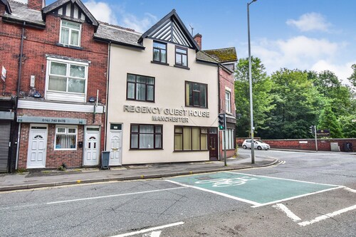 OYO Regency Guest House Manchester North