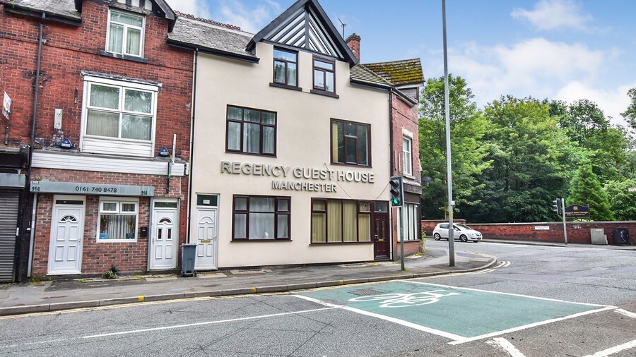 OYO Regency Guest House Manchester North