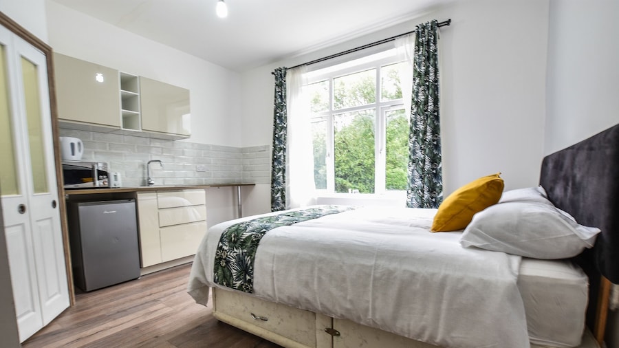 OYO Regency Guest House Manchester North