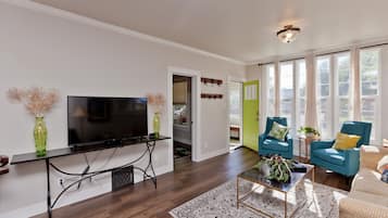 TV connectée, livres, chaßne hi-fi