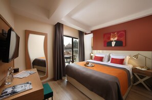 Egyptian cotton sheets, premium bedding, down comforters, pillowtop beds - The Fox Hotel (Istanbul)