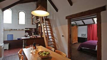 Duplex, 2 Bedrooms, Fireplace (Nr 9) | Private kitchen | Fridge, microwave, oven, stovetop