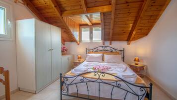 Penthouse, 2 Bedrooms, Beachfront | 2 bedrooms, iron/ironing board, free cribs/infant beds, free WiFi