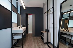 Suite, 2 Queen Beds | Bathroom | Shower, hair dryer, towels