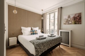 View from room -  HIGHSTAY - Luxury Serviced Apartments - Rue de Rivoli (Paris)