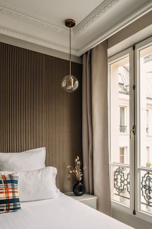 Rivoli I | Premium bedding, pillow-top beds, in-room safe, individually decorated -  HIGHSTAY - Luxury Serviced Apartments - Rue de Rivoli (Paris)
