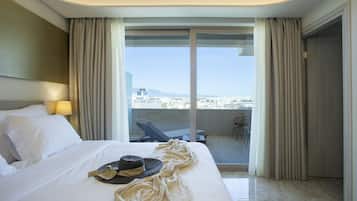 Signature Suite (Athens View) | 1 phòng ngủ, nệm có lớp đệm bông, minibar, két bảo mật tại phòng