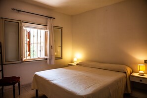 3 bedrooms, individually decorated, individually furnished