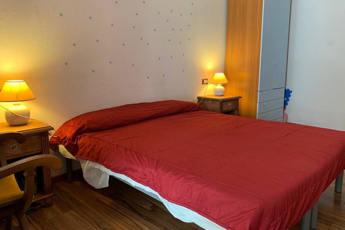 3 Schlafzimmer, individuell dekoriert, individuell eingerichtet