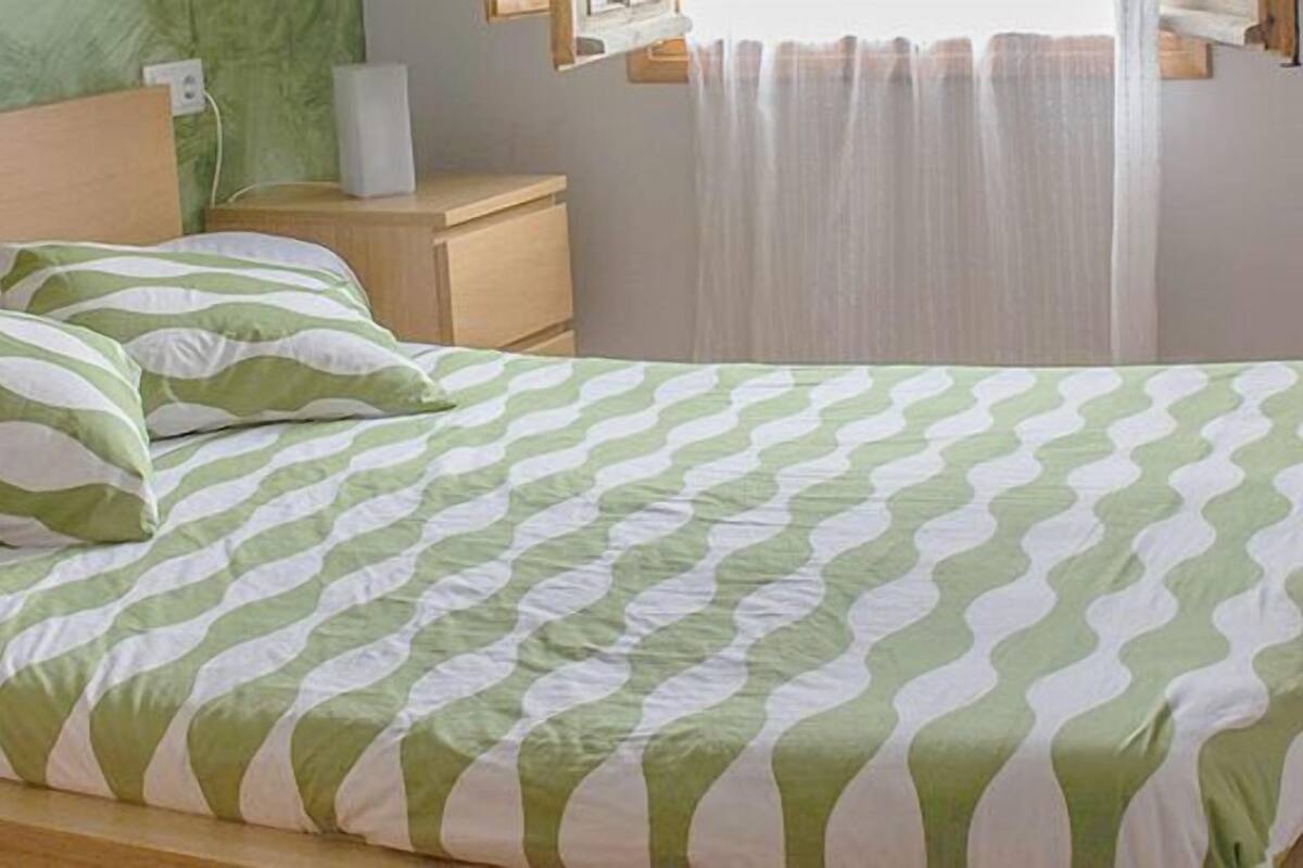 Junior Suite (Bosque) | Free cribs/infant beds, bed sheets