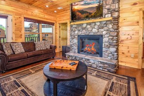 TV, fireplace, DVD player - Free Tickets | 2 Hot Tubs, Arcade, Fireplace, Parking, Easy Access for Buses (Gatlinburg)