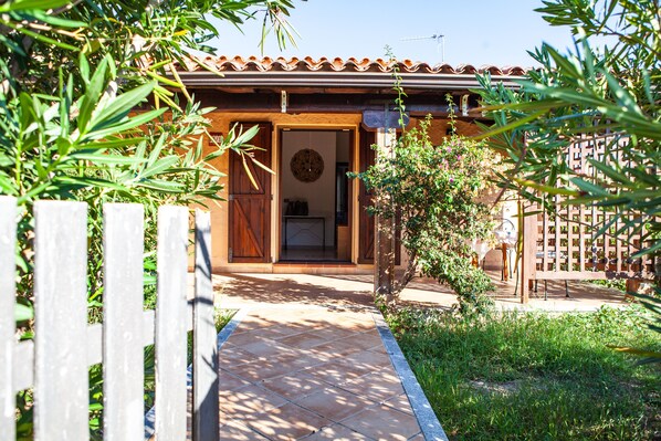 Property entrance - FANTASTICO SAN TEODORO TAM01 (San Teodoro)