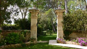 Enceinte de lâhĂ©bergement