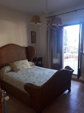 Standard Double Room | Individually decorated, individually furnished, soundproofing