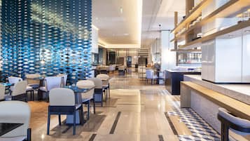 2 restaurants, breakfast, lunch, dinner served; international cuisine