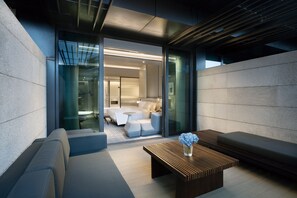 Garden - Crowne Plaza Shenzhen World Exhibition and Convention Center by IHG (Shenzhen)