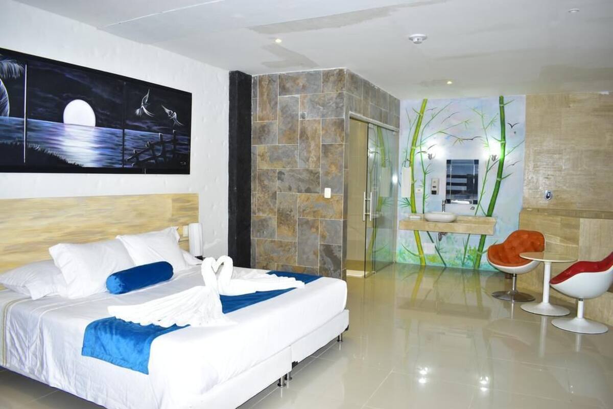 Minibar, soundproofing, iron/ironing board, free WiFi