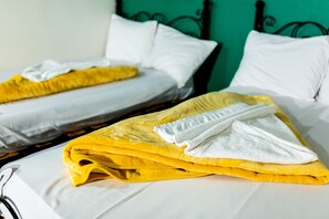 Egyptian cotton sheets, premium bedding, memory foam beds, in-room safe - Opal Private Nubian Hotel (Aswan)