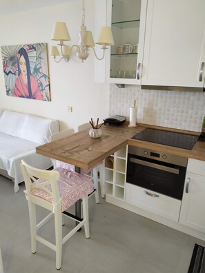 Fridge, microwave, oven, stovetop - Amazing ocean view apartment in Taurito, Mogán (Mogan)