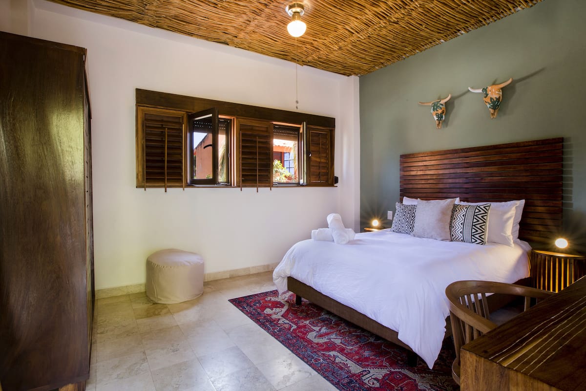 Wifi gratis y ropa de cama