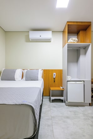 ห้องดับเบิล | มินิบาร์, ห้องเก็บเสียง, Wi-Fi ฟรี, ผ้าปูที่นอน