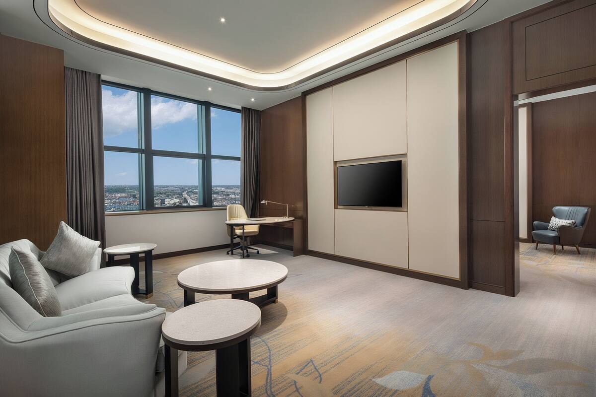 Minibar, in-room safe, desk, blackout drapes