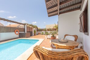 屋外プール、温水プール