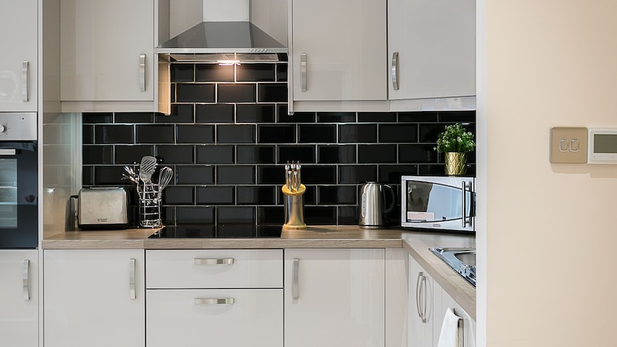 Cromwell Road Apartments