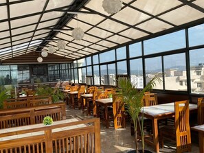 Breakfast, lunch and dinner served  - Hotel Royal Stay (Reasi)
