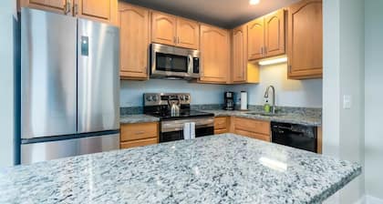 Sugarbush Mountainside Retreat - Ski In Ski Out