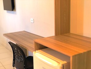 Quarto casal | Frigobar, cofres nos quartos, escrivaninha