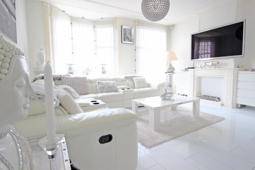 Most exclusive penthouse at canals in City Centre