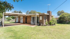 Exterior - Raymond Coastal Cottage (TOOTGAROOK)